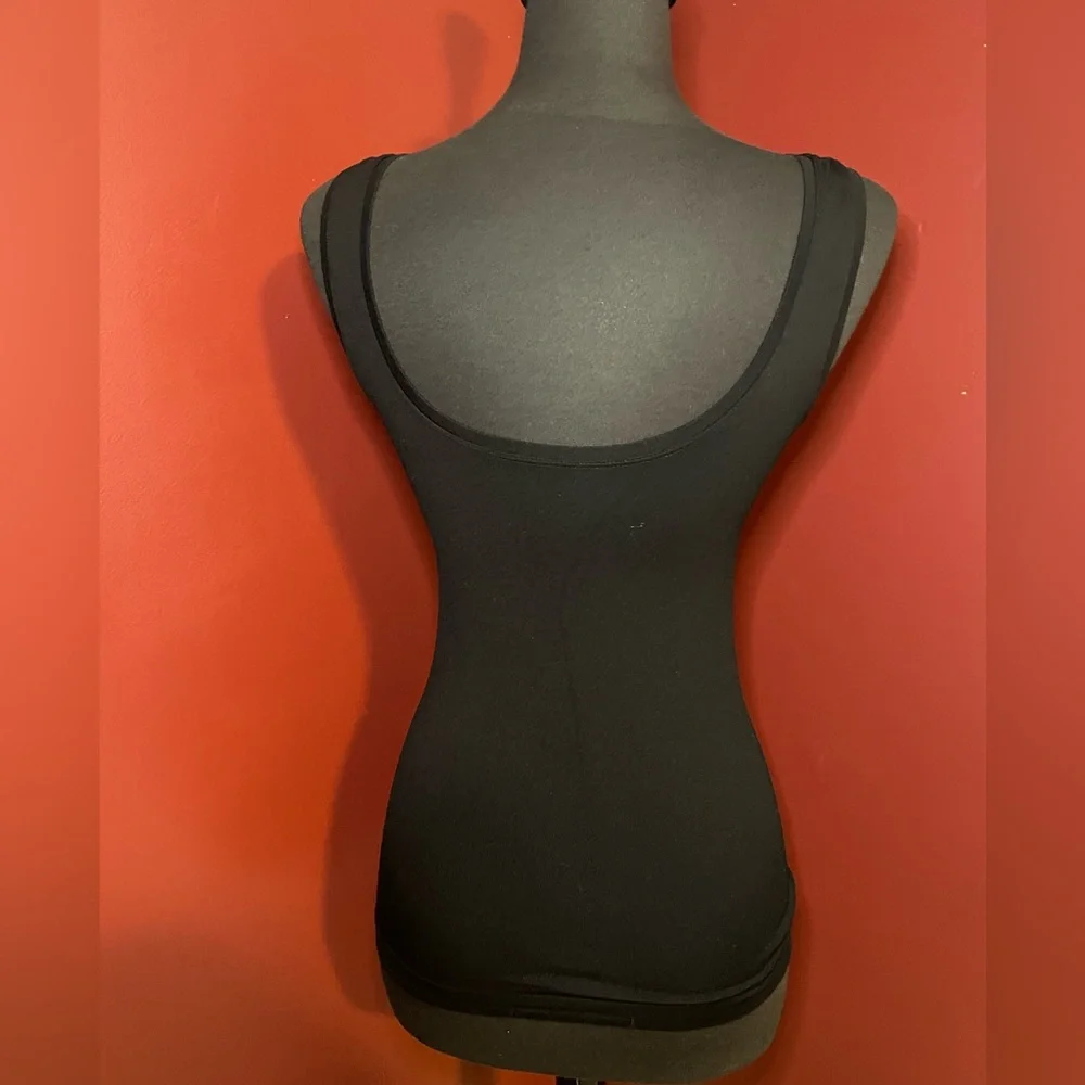 WHBM Tank Top - Picture 3 of 4